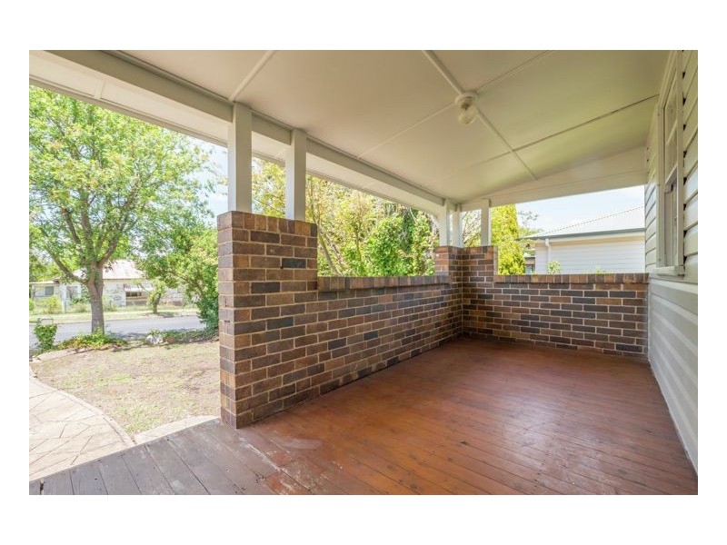 52 Taylor Street, Armidale NSW 2350