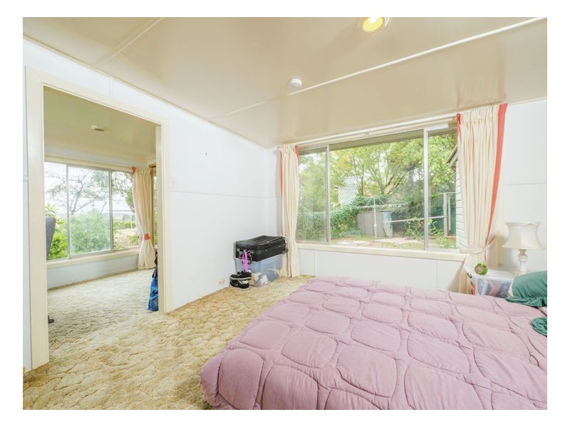 17 Sutherland Lane, Armidale NSW 2350