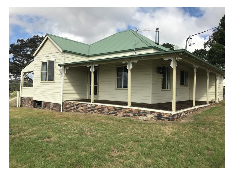 193 Weirs Road, Armidale NSW 2350
