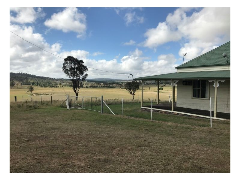 193 Weirs Road, Armidale NSW 2350