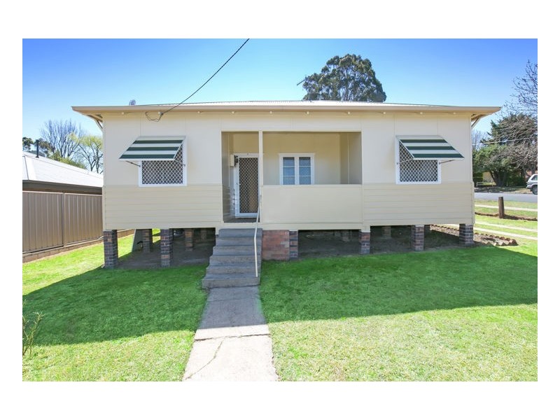 221 Donnelly Street, Armidale NSW 2350