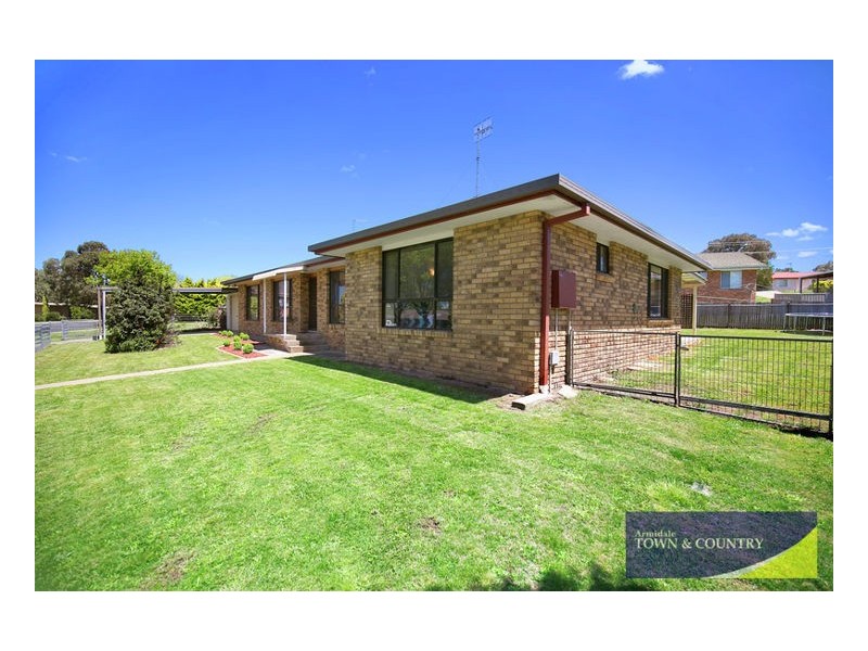 3 Howard Place, Armidale NSW 2350