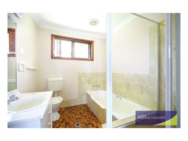 3 Howard Place, Armidale NSW 2350