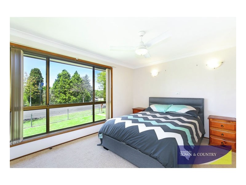 3 Howard Place, Armidale NSW 2350