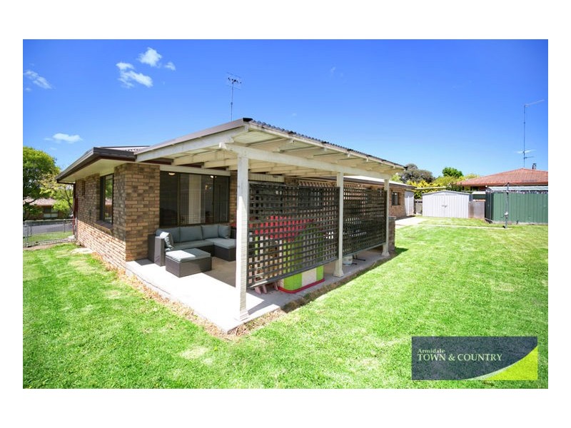 3 Howard Place, Armidale NSW 2350