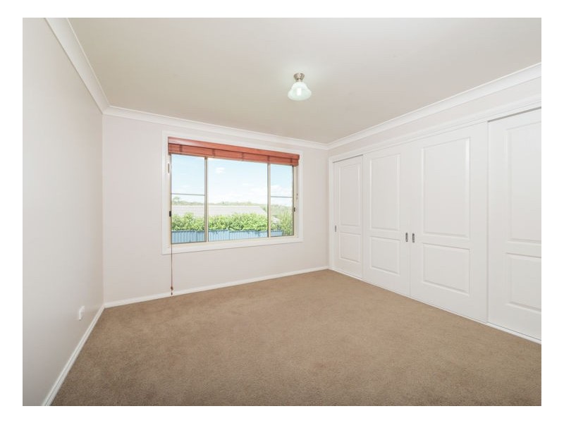 11 McCarthy Crescent, Armidale NSW 2350