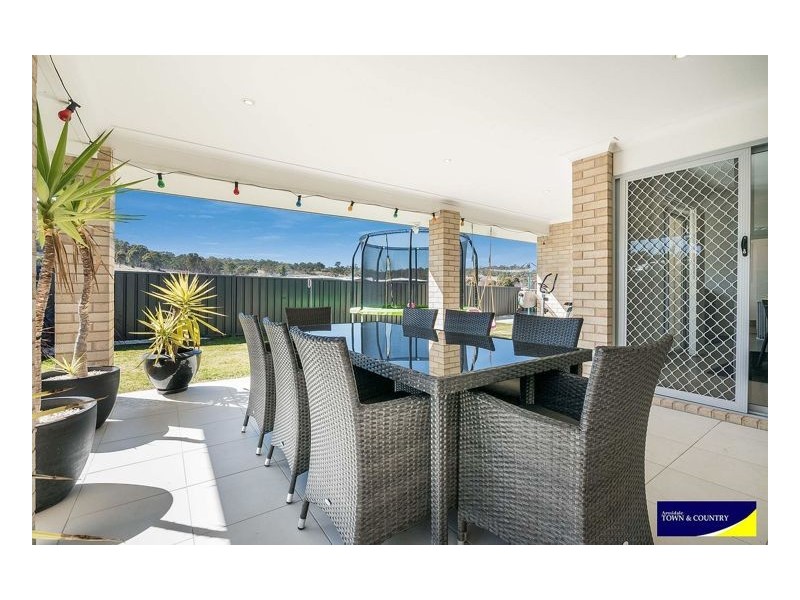30 Albion Close, Armidale NSW 2350