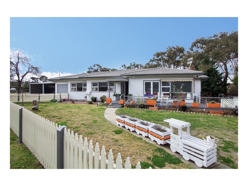 81 Erskine Street, Armidale NSW 2350