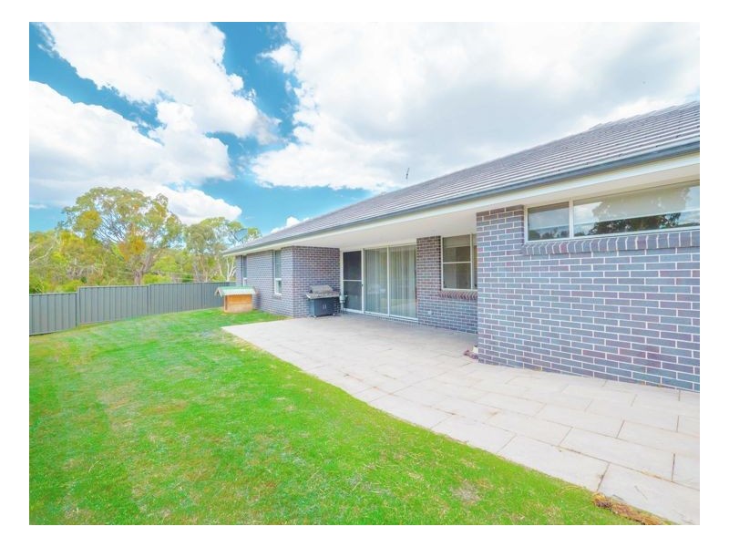 4 McGrath Place, Armidale NSW 2350