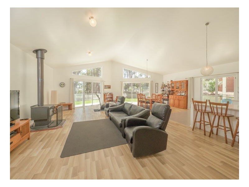 53 Kareela Road, Armidale NSW 2350