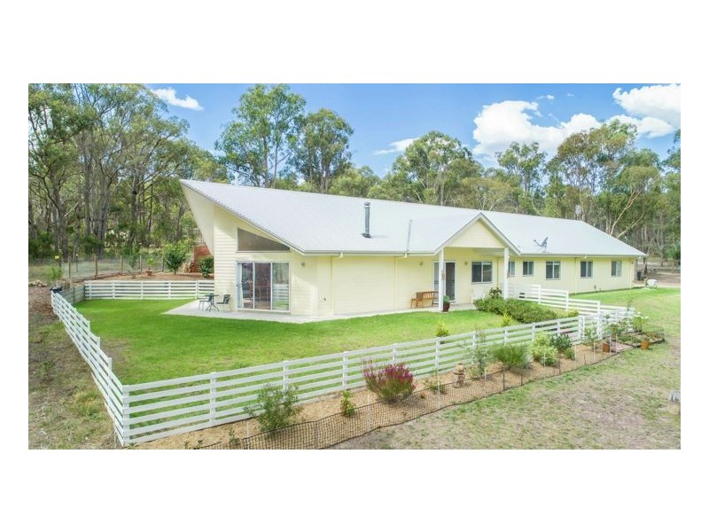 53 Kareela Road, Armidale NSW 2350