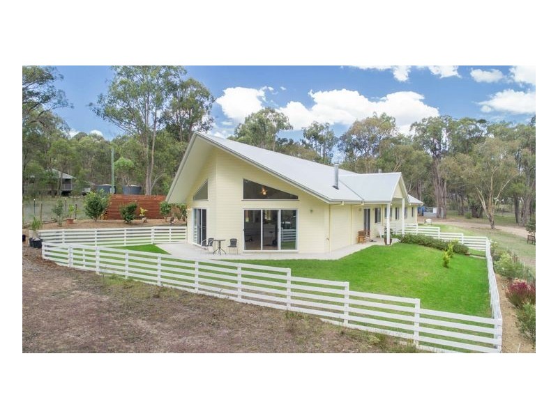 53 Kareela Road, Armidale NSW 2350