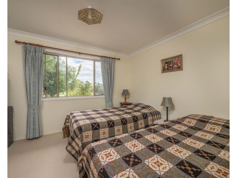 10 Cluny Road, Armidale NSW 2350
