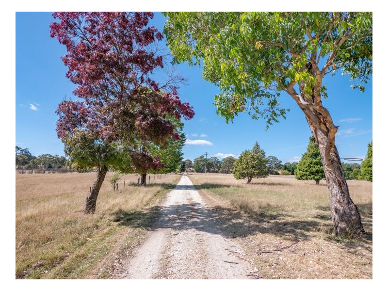 1549 Boorolong Road, Armidale NSW 2350
