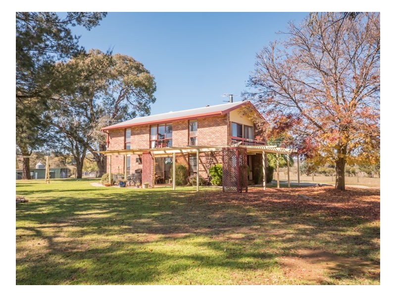 111 Tulong Road, Armidale NSW 2350