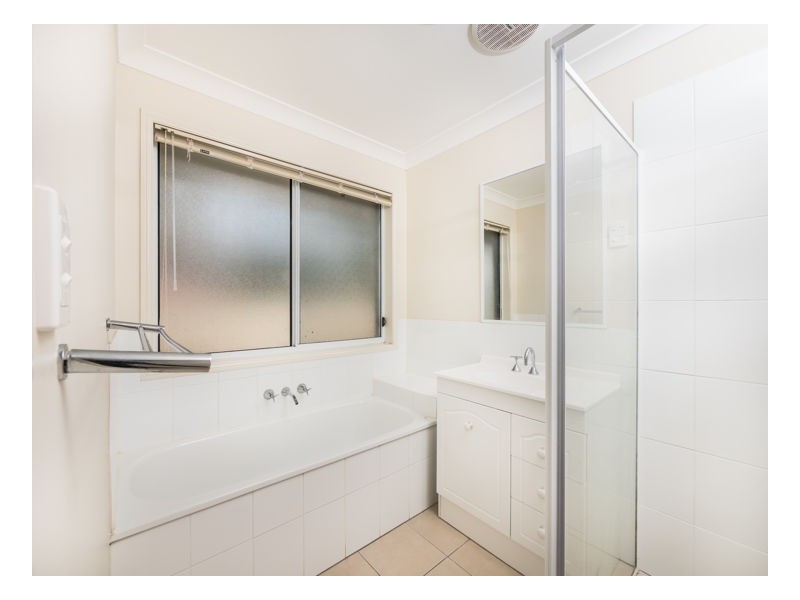 12 Earle Page Drive, Armidale NSW 2350