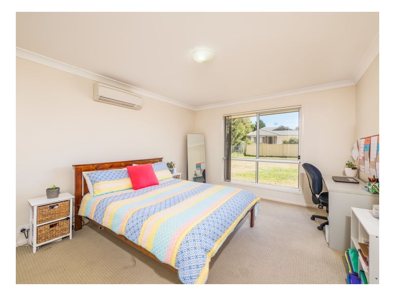 12 Earle Page Drive, Armidale NSW 2350