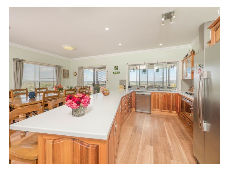 22 McCarthy Crescent, Armidale NSW 2350