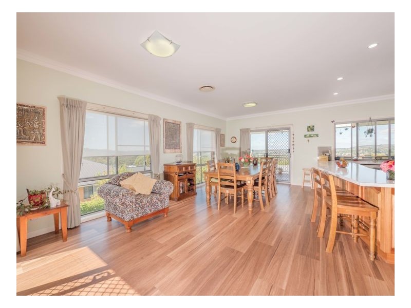 22 McCarthy Crescent, Armidale NSW 2350