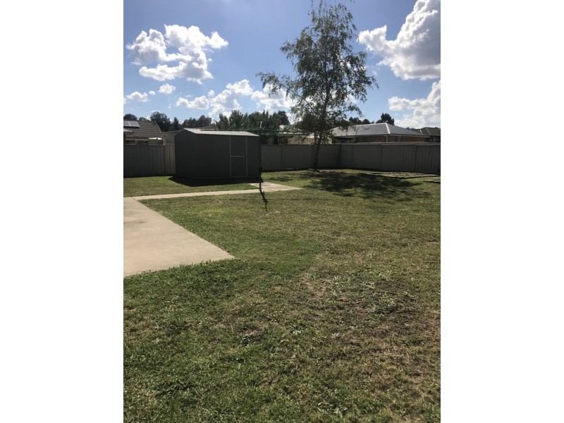 13 Aldred Avenue, Armidale NSW 2350
