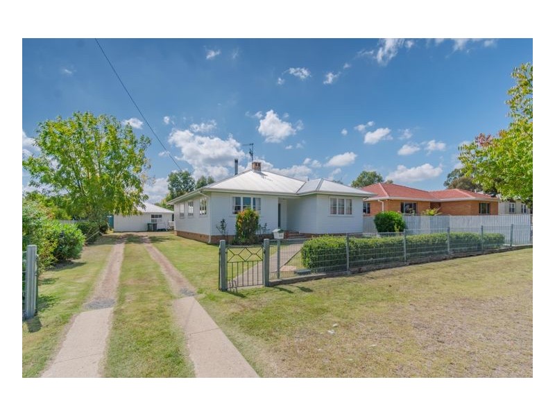 55 Mossman Street, Armidale NSW 2350