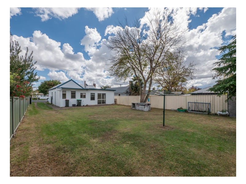 131 Taylor Street, Armidale NSW 2350