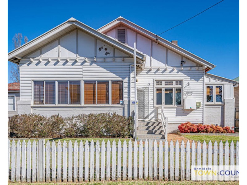 Suite 4/94 Beardy Street, Armidale NSW 2350