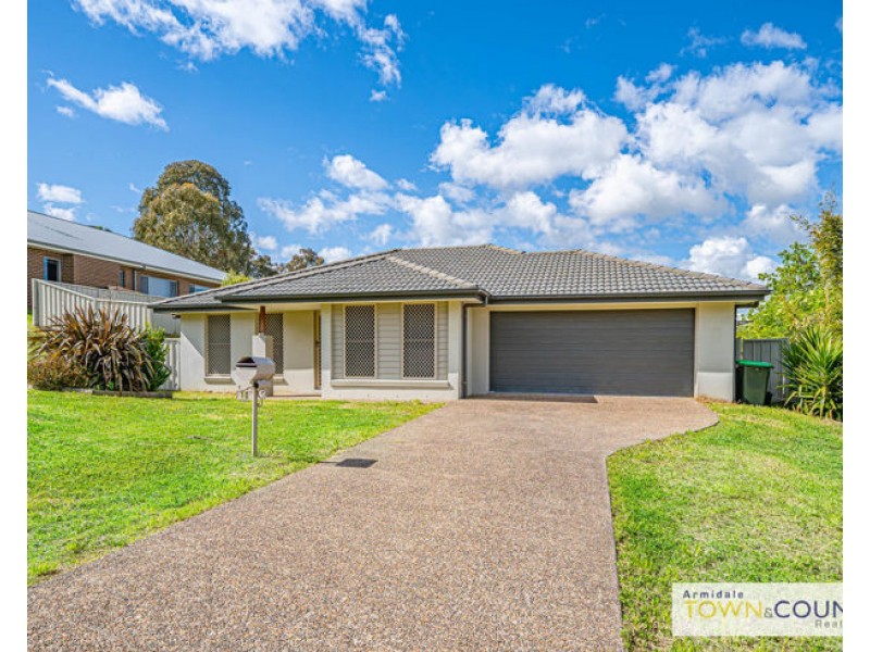 10 Grandview Crescent, Armidale NSW 2350