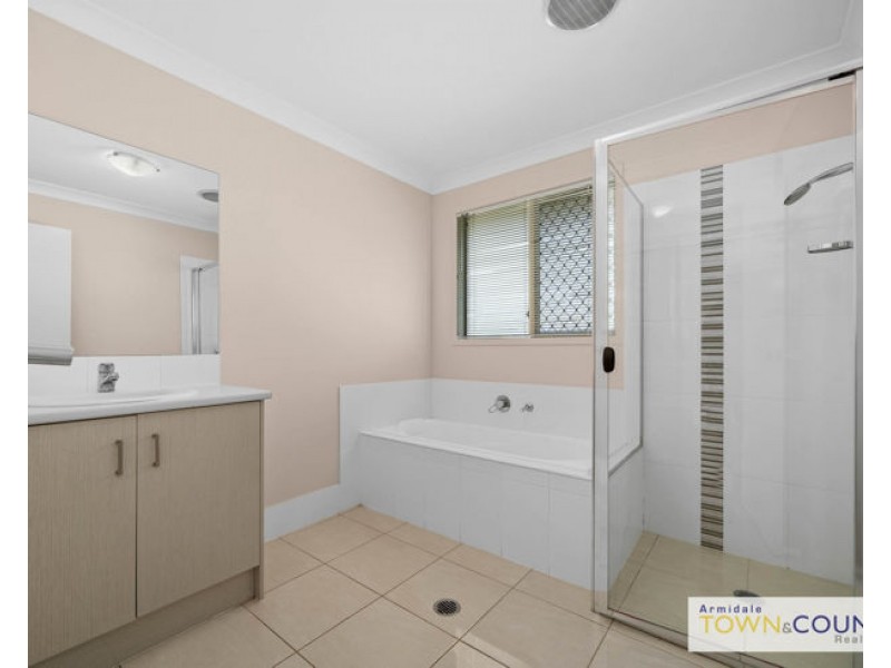 10 Grandview Crescent, Armidale NSW 2350