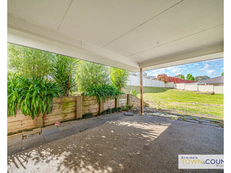 10 Grandview Crescent, Armidale NSW 2350
