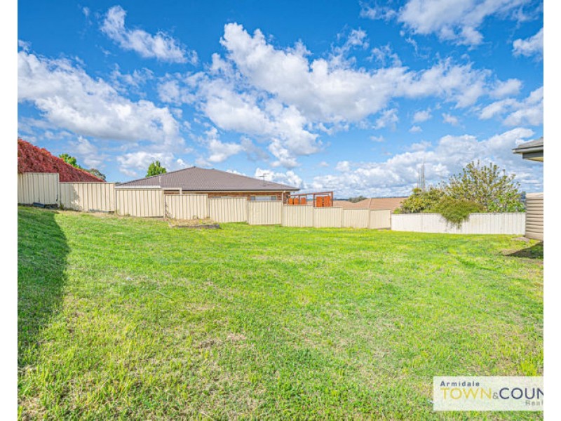 10 Grandview Crescent, Armidale NSW 2350