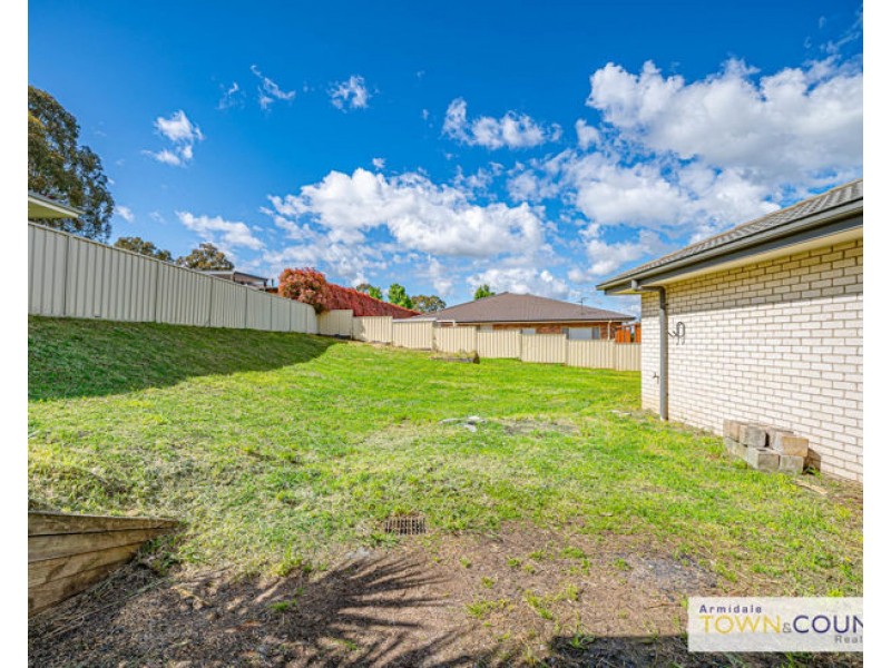 10 Grandview Crescent, Armidale NSW 2350