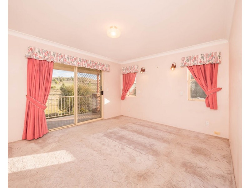 23 Highlands Road, Armidale NSW 2350