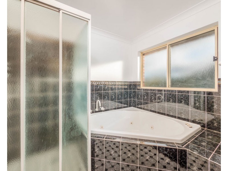 23 Highlands Road, Armidale NSW 2350