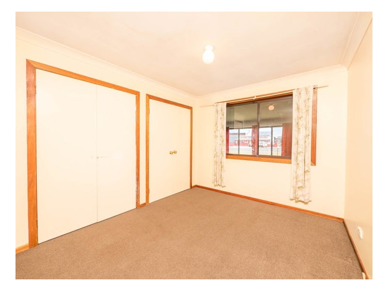 219 Falconer Street, Guyra NSW 2365