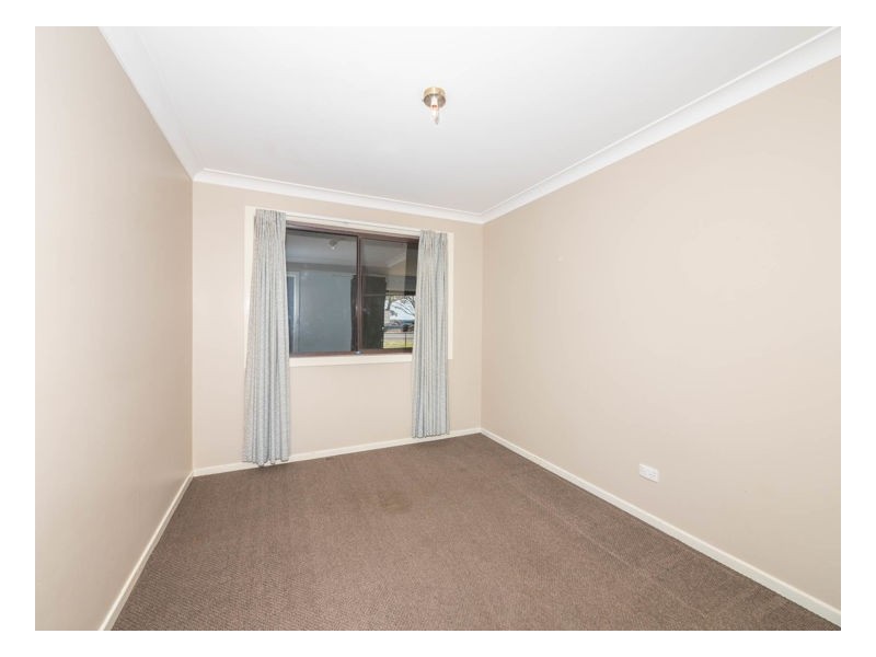 219 Falconer Street, Guyra NSW 2365