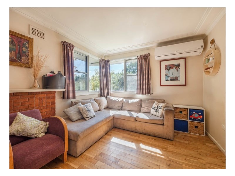 82A Erskine Street, Armidale NSW 2350