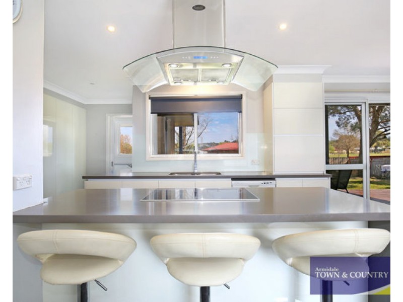 83 MacDonald Drive, Armidale NSW 2350