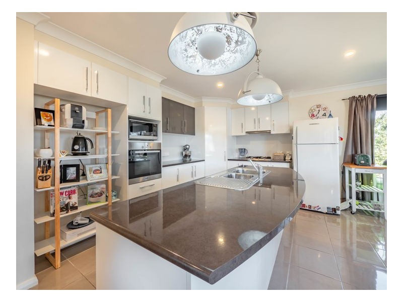 18 Amber Close, Armidale NSW 2350