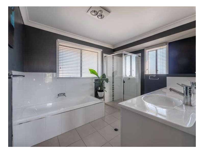 18 Amber Close, Armidale NSW 2350