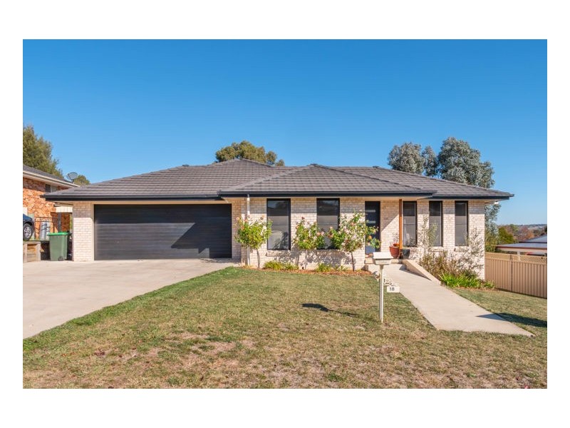 18 Amber Close, Armidale NSW 2350