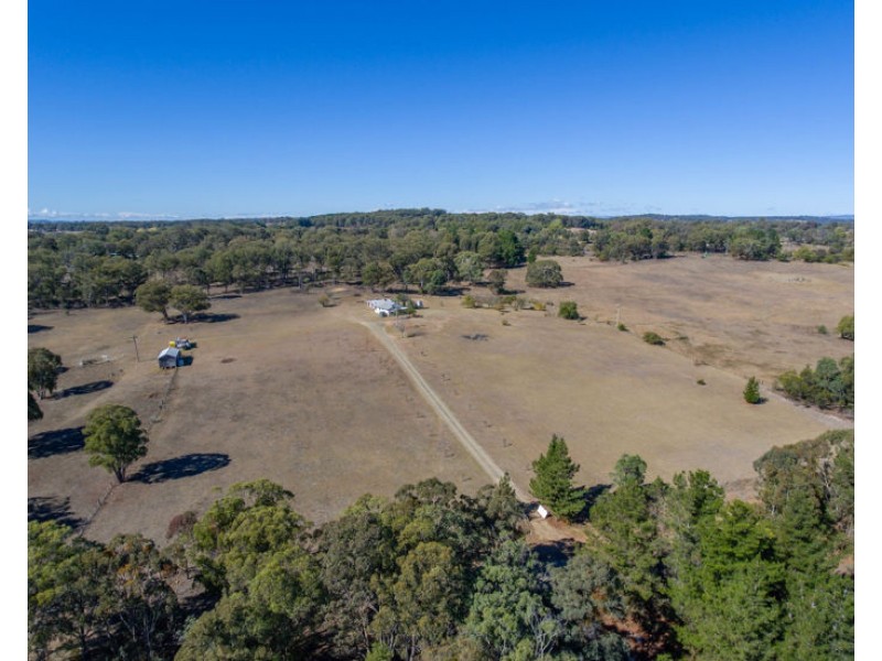 88 Bullens Road, Uralla NSW 2358