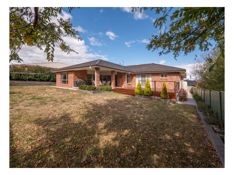 31 Norris Drive, Armidale NSW 2350