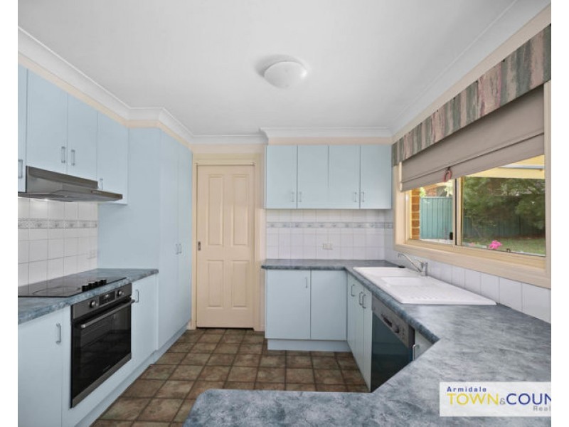 8 Eleanor Close, Armidale NSW 2350