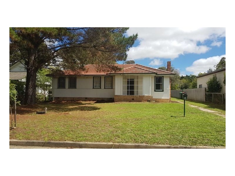 8 Glenelg Road, Armidale NSW 2350