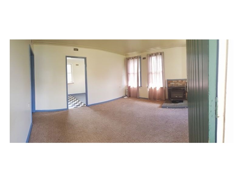 8 Glenelg Road, Armidale NSW 2350