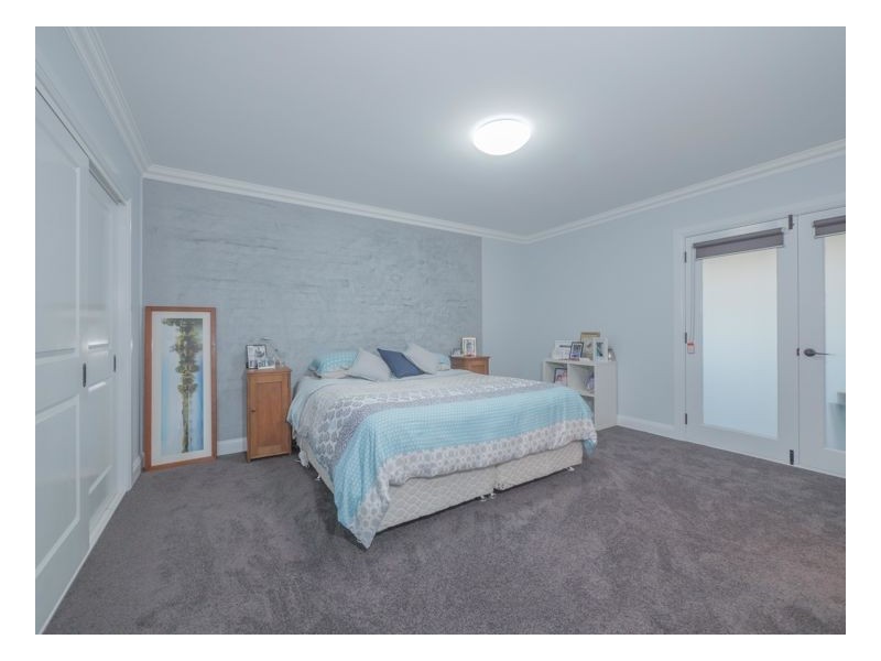 73 Macleay Way, Armidale NSW 2350