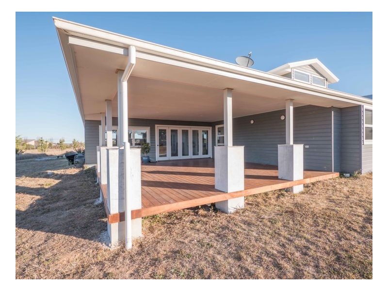 73 Macleay Way, Armidale NSW 2350