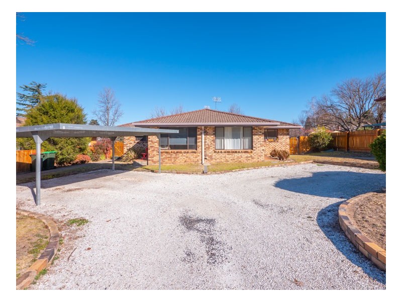 1/4 Wade Avenue, Armidale NSW 2350
