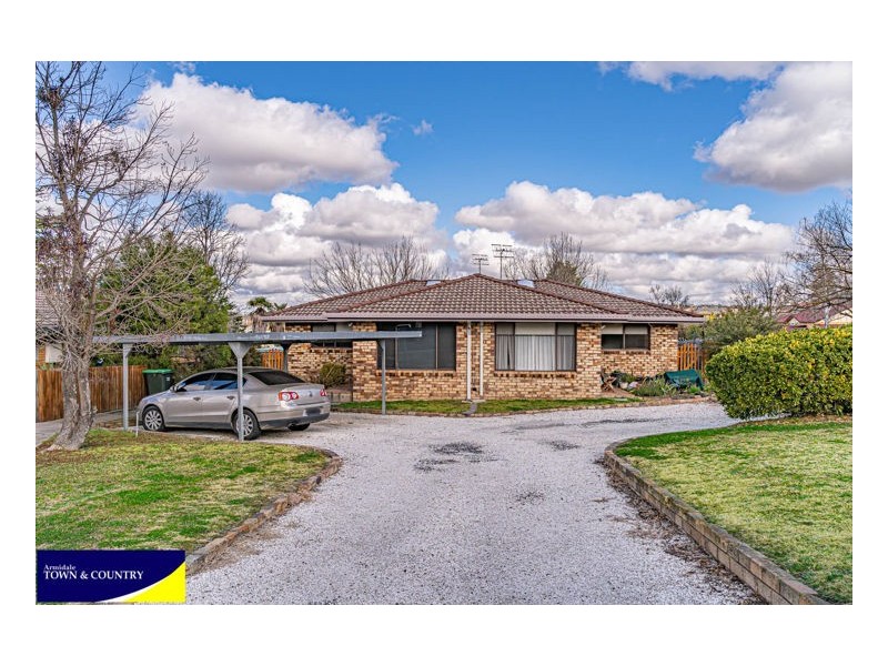 1 & 2/4 Wade Avenue, Armidale NSW 2350